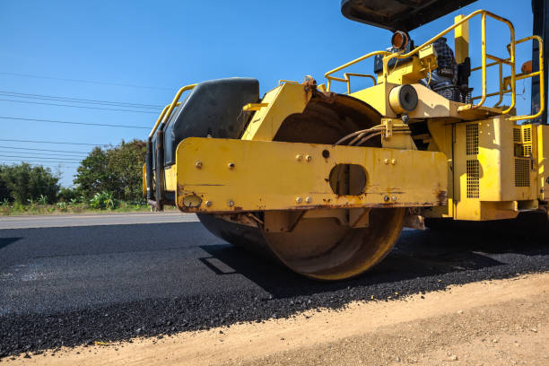 Driveway Snow Removal Preparation in Lake Bluff, IL